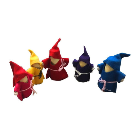 QTOYS - Wooden Gnomes - Set of 5